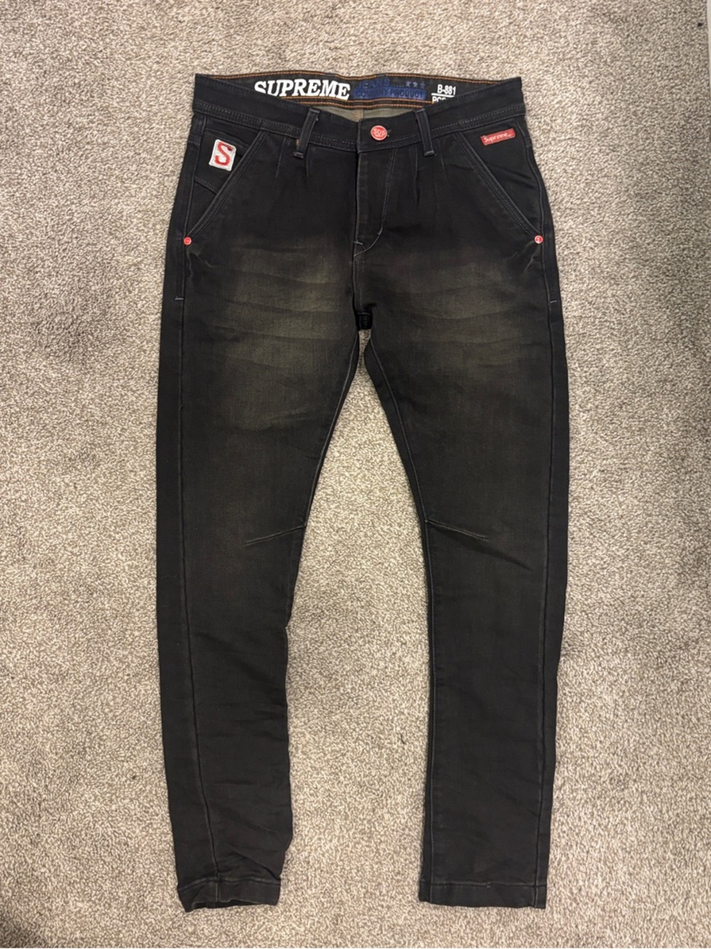 Supreme Black Slim Men's Skinny Jeans with Red Accents